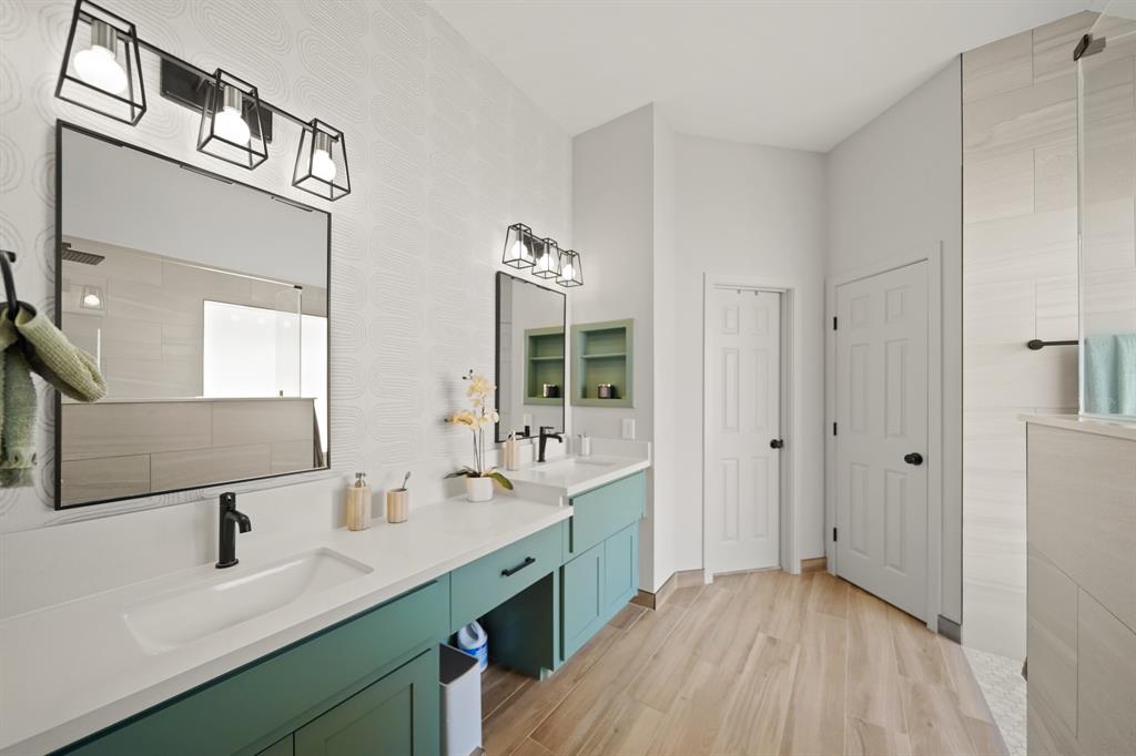 3718 Paigewood Drive, Pearland, Texas image 26