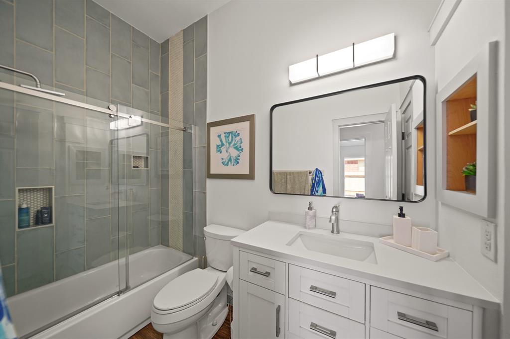 3718 Paigewood Drive, Pearland, Texas image 31