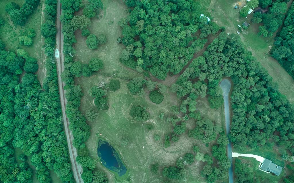 27610 S Log Cabin Road, Montgomery, Texas image 11