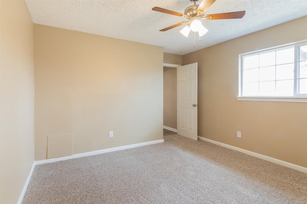 11422 Sagedowne Lane, Houston, Texas image 12