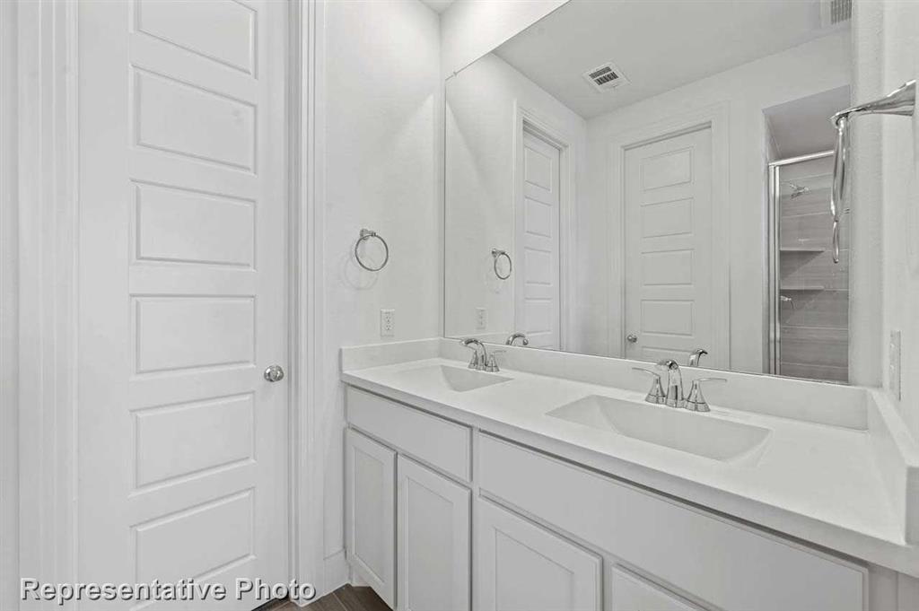 12011 Perch Drive, Mont Belvieu, Texas image 9