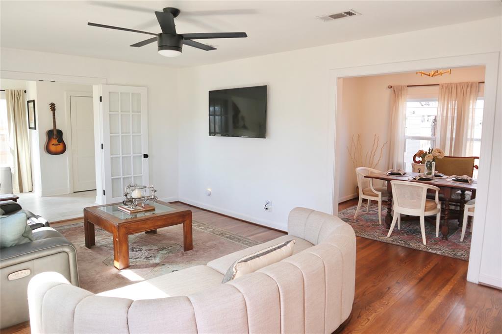 114 E Obryant Street, Bellville, Texas image 4