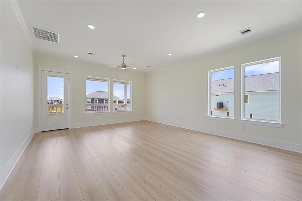 4042 Miramar Court Ct, Galveston, Texas image 7