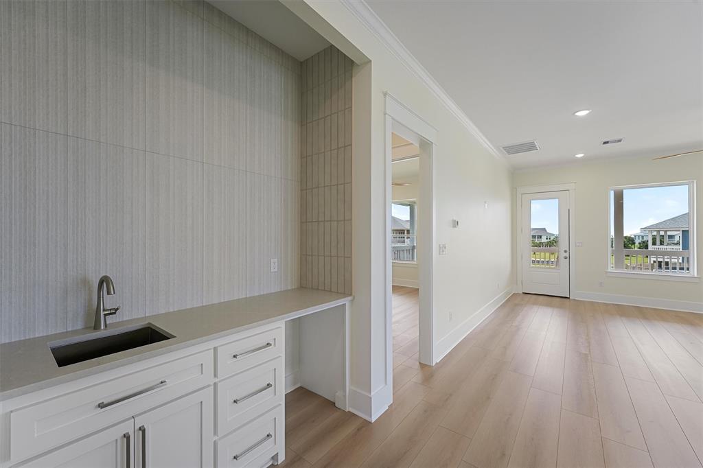 4042 Miramar Court Ct, Galveston, Texas image 5