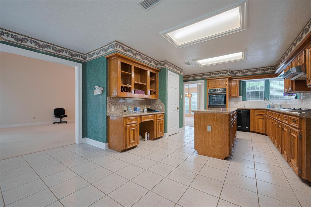 15019 Rock Knoll Drive, Houston, Texas image 11