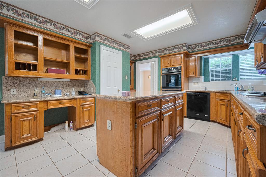 15019 Rock Knoll Drive, Houston, Texas image 21