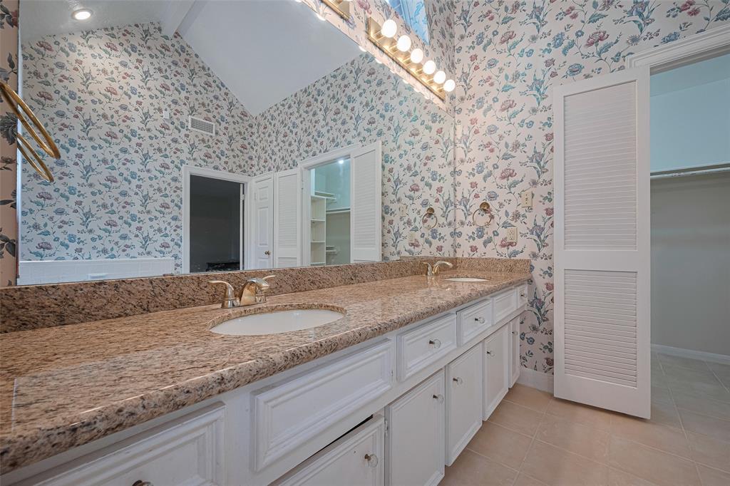 15019 Rock Knoll Drive, Houston, Texas image 38