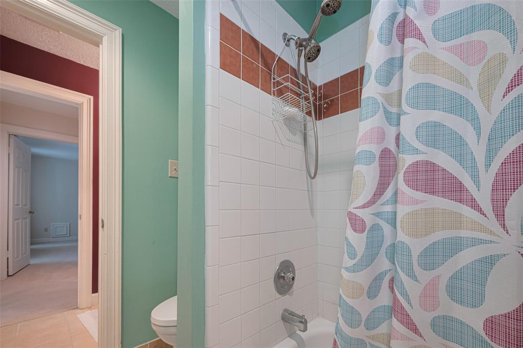 15019 Rock Knoll Drive, Houston, Texas image 32