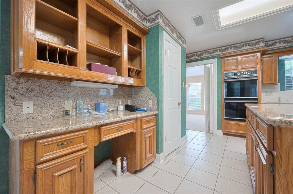 15019 Rock Knoll Drive, Houston, Texas image 13