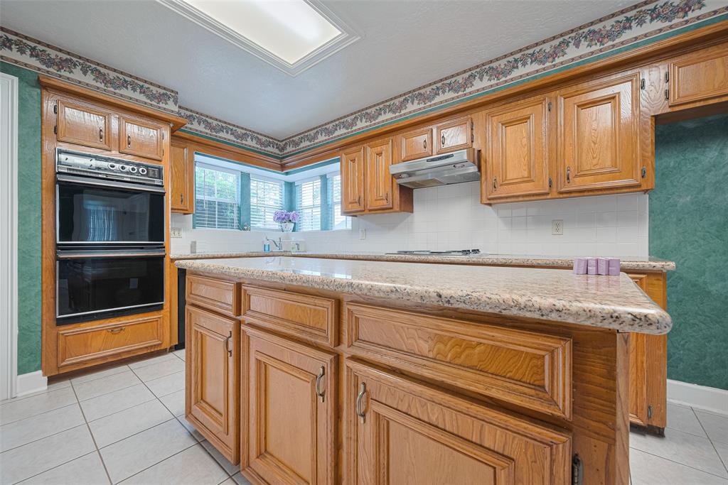 15019 Rock Knoll Drive, Houston, Texas image 14