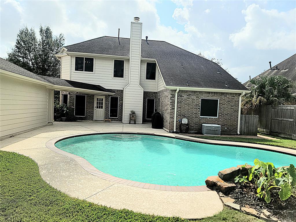 2829 Fairway Drive, Friendswood, Texas image 3