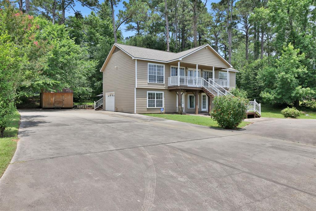360 Holiday Lane, Coldspring, Texas image 4