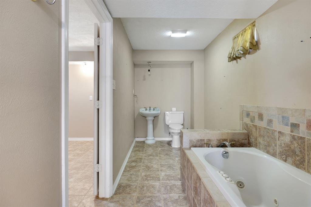 360 Holiday Lane, Coldspring, Texas image 33