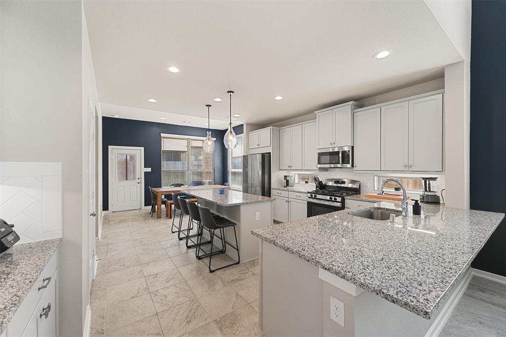908 Newport Creek Drive, Katy, Texas image 10