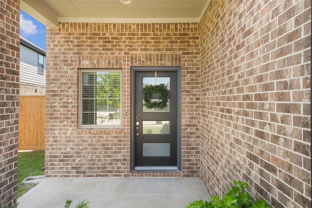 908 Newport Creek Drive, Katy, Texas image 3