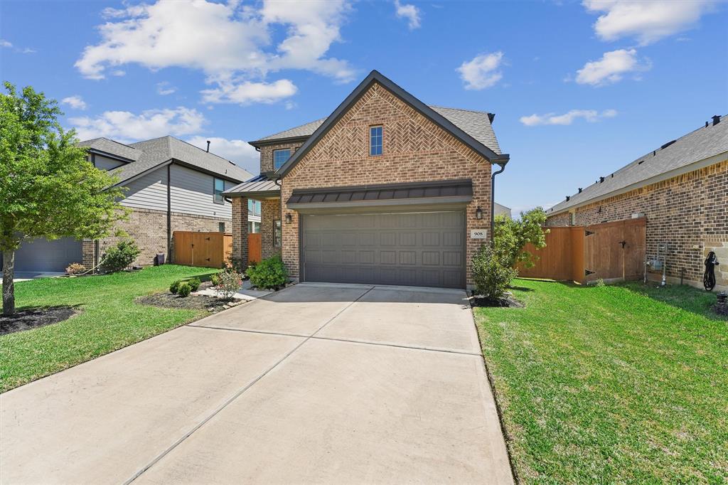 908 Newport Creek Drive, Katy, Texas image 2