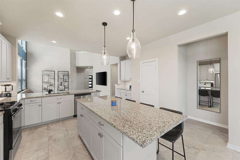 908 Newport Creek Drive, Katy, Texas image 13
