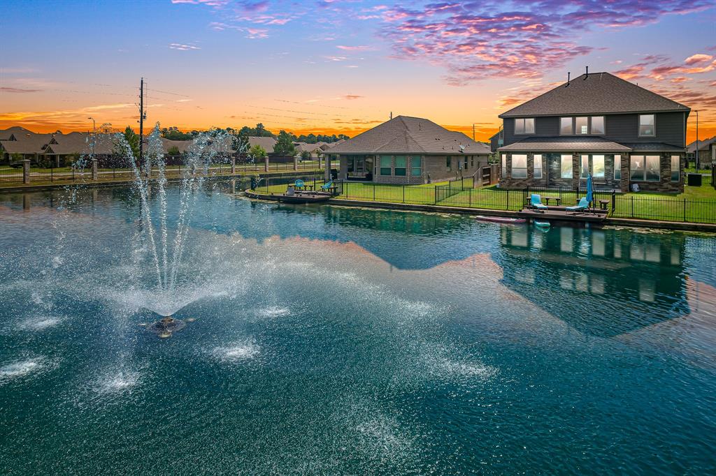 29663 Kynndal Shore Drive, Spring, Texas image 2