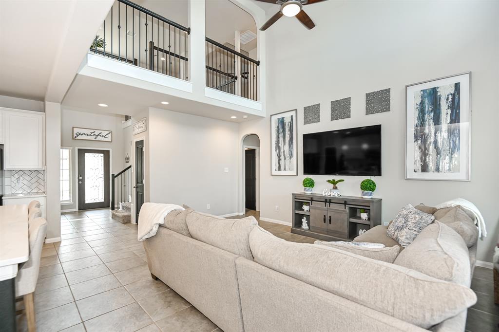 29663 Kynndal Shore Drive, Spring, Texas image 5