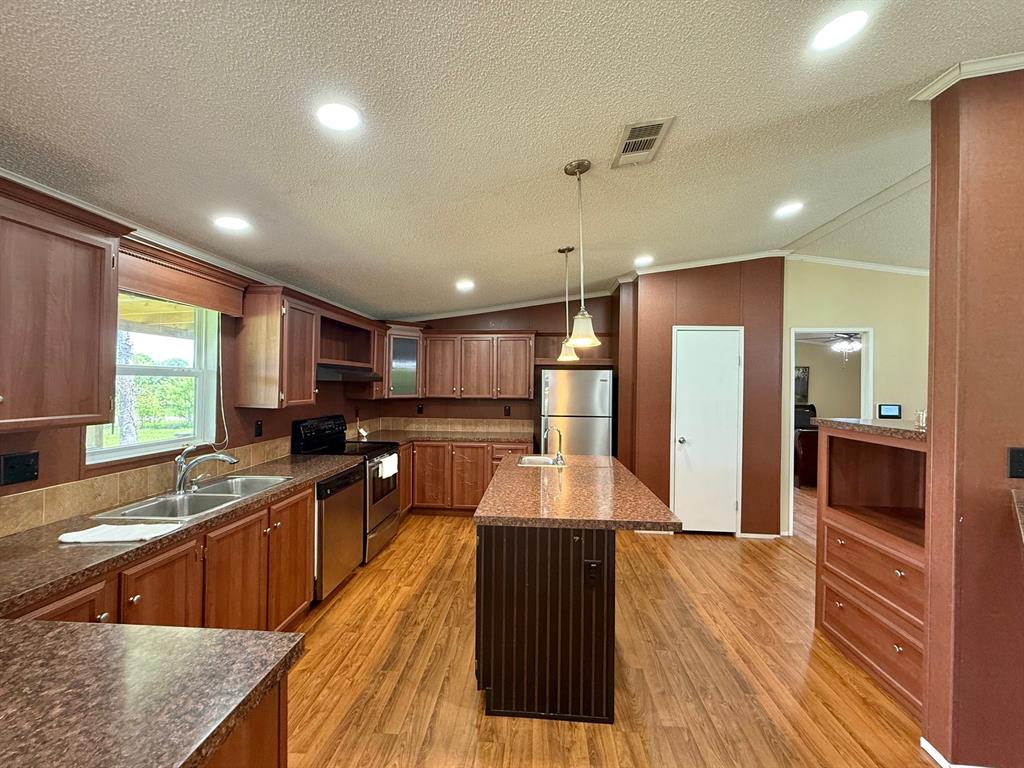 17196 Westbury Road, Beaumont, Texas image 9