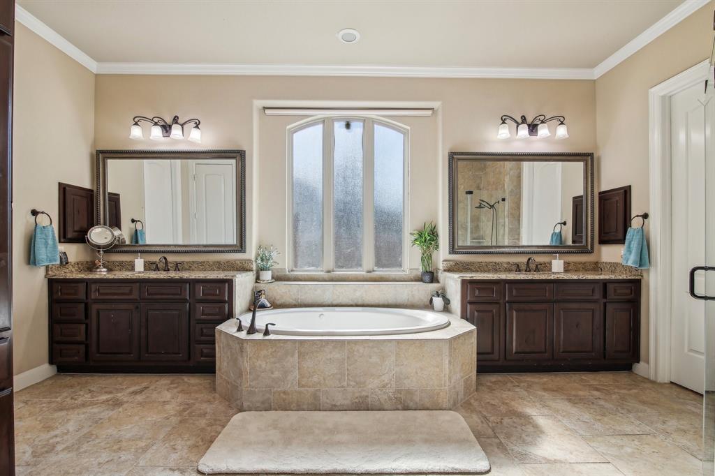 12915 Dunbar Cave Court, Humble, Texas image 22