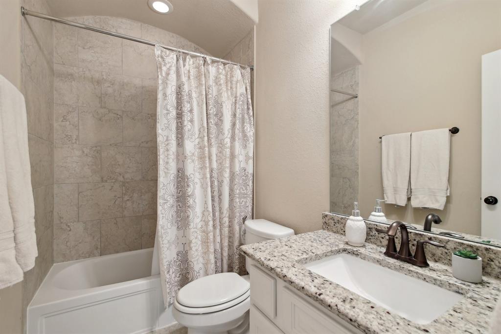 12915 Dunbar Cave Court, Humble, Texas image 34