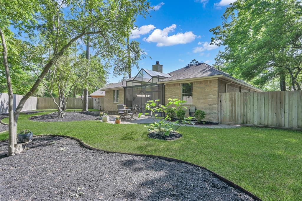 47 N Merryweather Circle, The Woodlands, Texas image 27