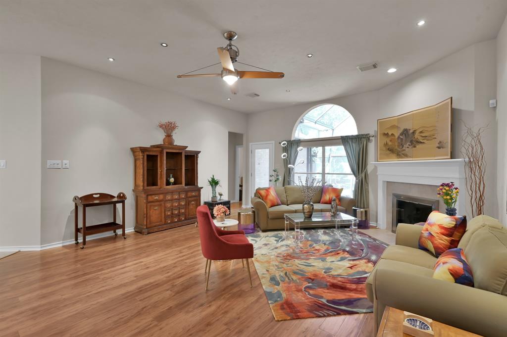 47 N Merryweather Circle, The Woodlands, Texas image 8