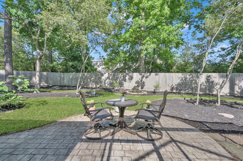 47 N Merryweather Circle, The Woodlands, Texas image 26