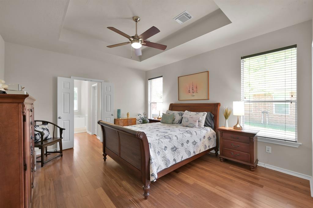 47 N Merryweather Circle, The Woodlands, Texas image 16