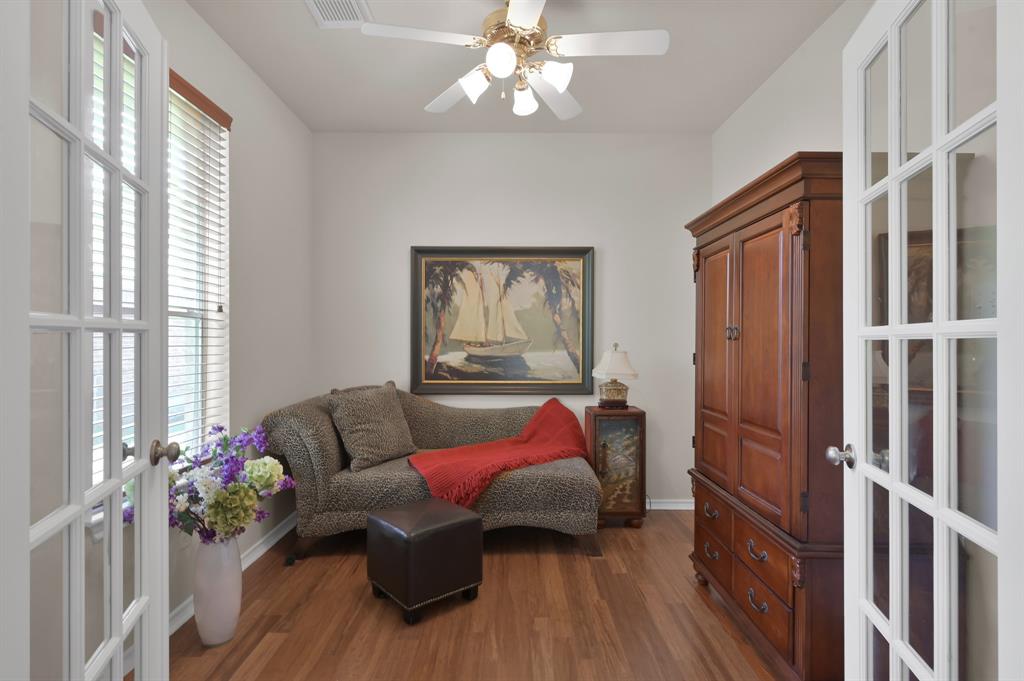 47 N Merryweather Circle, The Woodlands, Texas image 18
