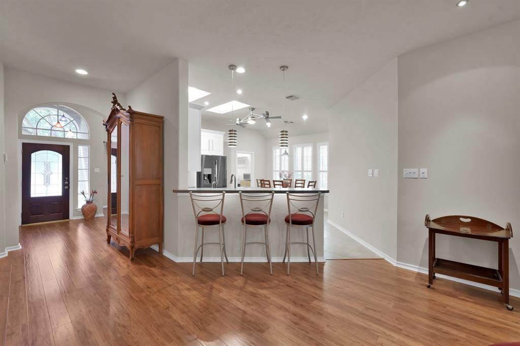 47 N Merryweather Circle, The Woodlands, Texas image 6
