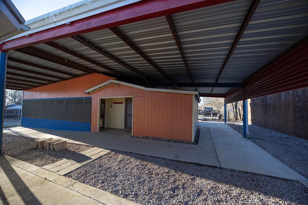 1003 N Banks Street, Caldwell, Texas image 35