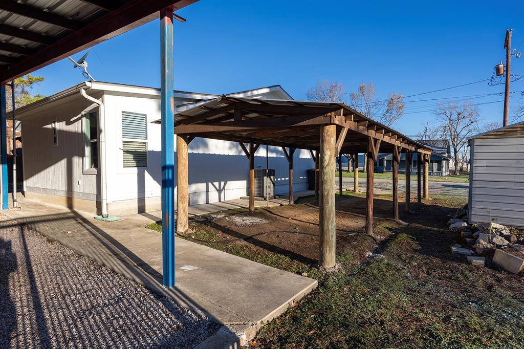 1003 N Banks Street, Caldwell, Texas image 47