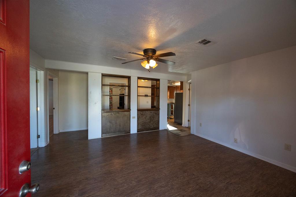 1003 N Banks Street, Caldwell, Texas image 11