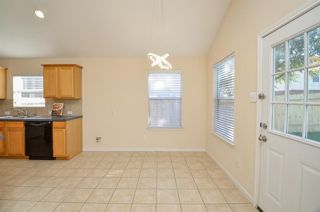 15111 Crescent Lilly Drive, Cypress, Texas image 18