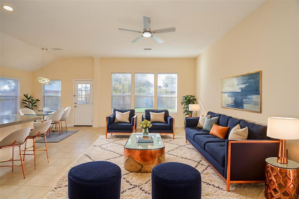 15111 Crescent Lilly Drive, Cypress, Texas image 4