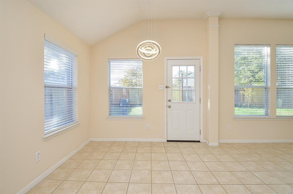 15111 Crescent Lilly Drive, Cypress, Texas image 17