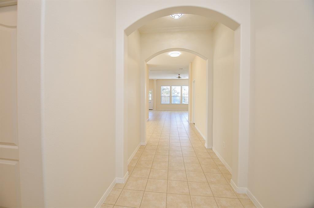 15111 Crescent Lilly Drive, Cypress, Texas image 10