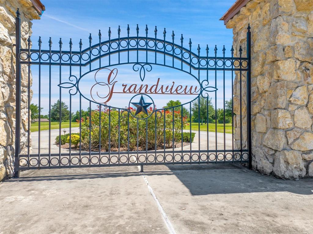 145 Grandview Boulevard