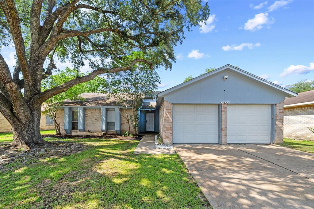 17822 Autumn Trails Lane, Houston, Texas image 1