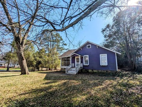 Single Family Residence in Washington GA 422 Robert Toombs Ave.jpg