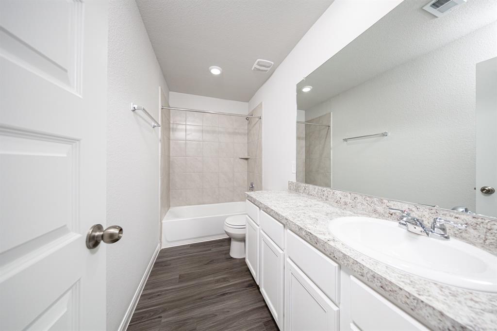 16508 Willow Forest Drive, Conroe, Texas image 13