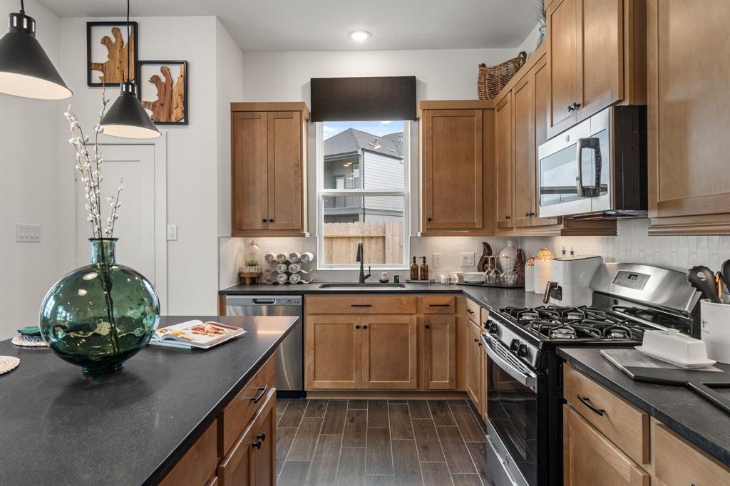 9434 Autumn Vale Drive, Missouri City, Texas image 3