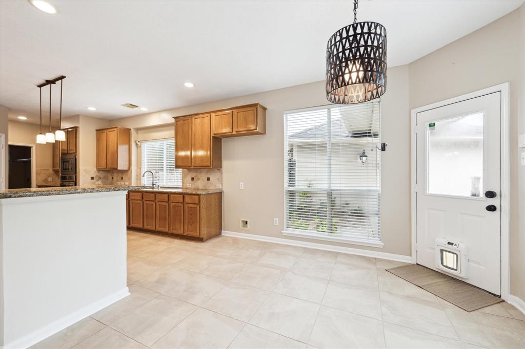 2827 Love Court, Friendswood, Texas image 13