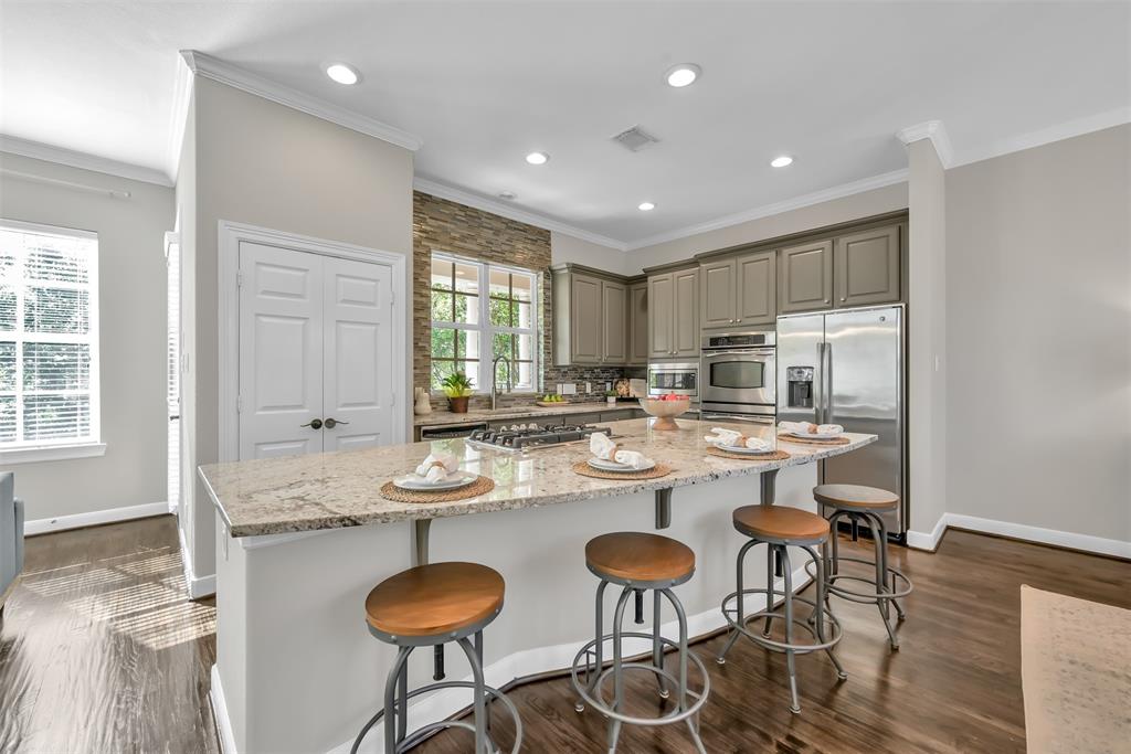 34 Shell Port Sq, The Woodlands, Texas image 9