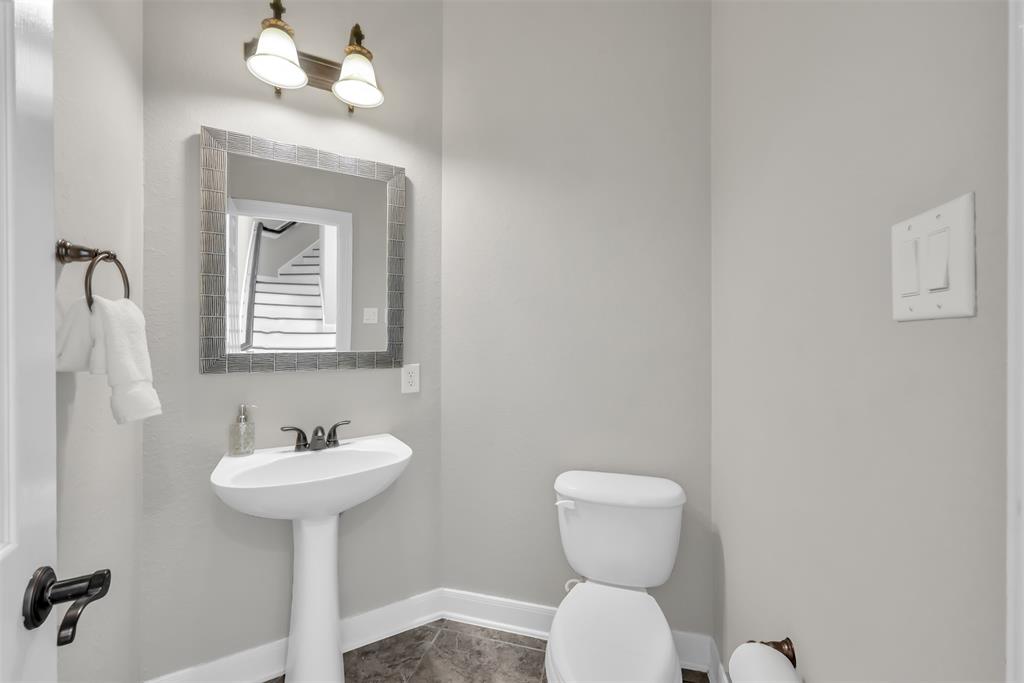 34 Shell Port Sq, The Woodlands, Texas image 16