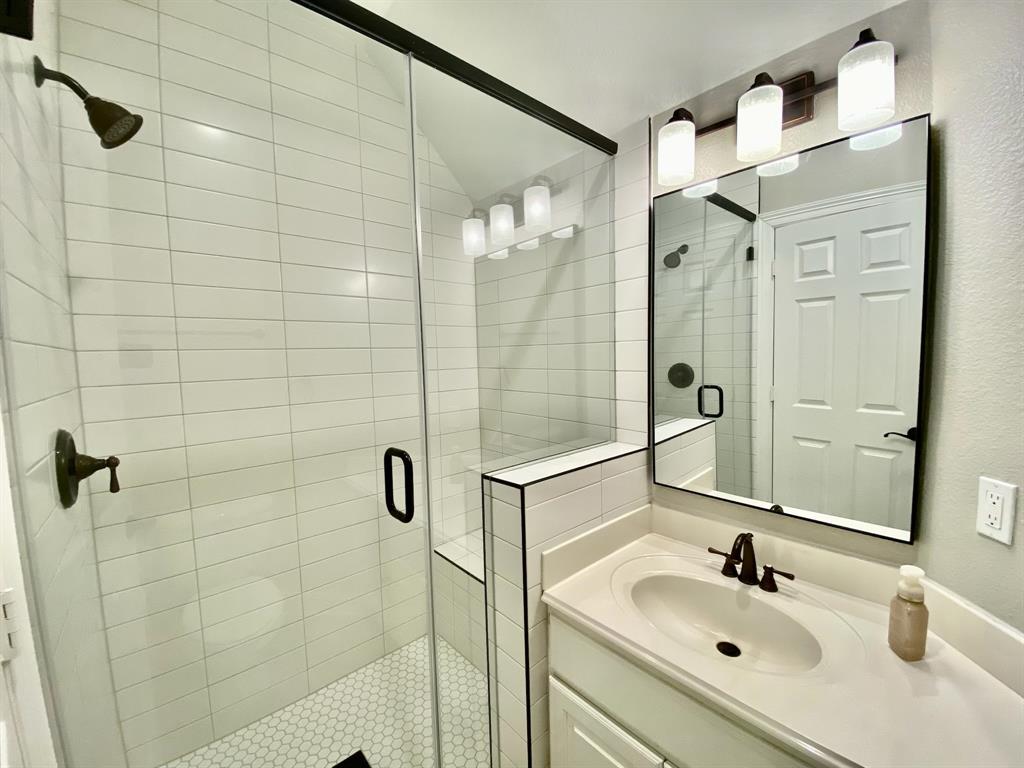 34 Shell Port Sq, The Woodlands, Texas image 18