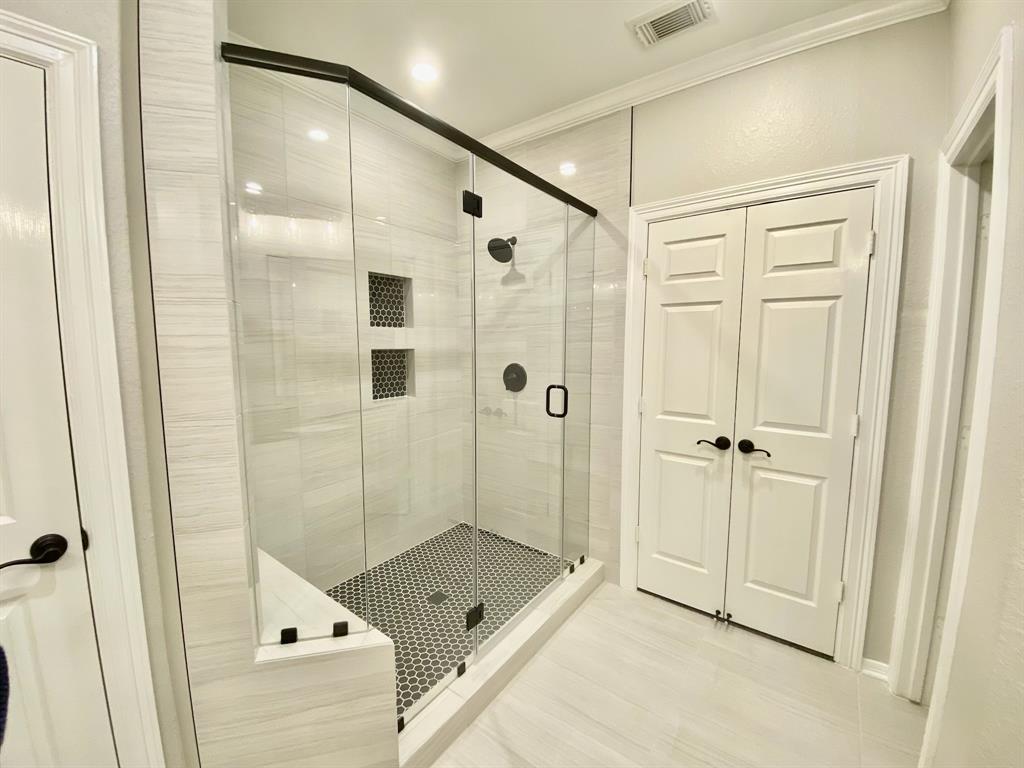 34 Shell Port Sq, The Woodlands, Texas image 25