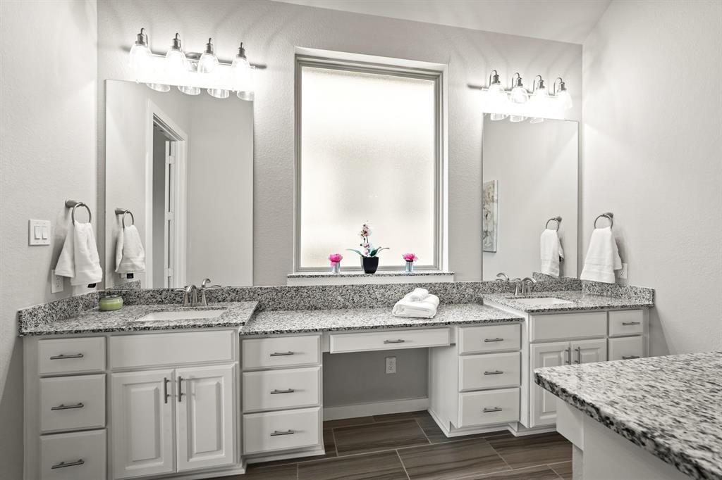 2503 Heritage Park Drive, Missouri City, Texas image 15